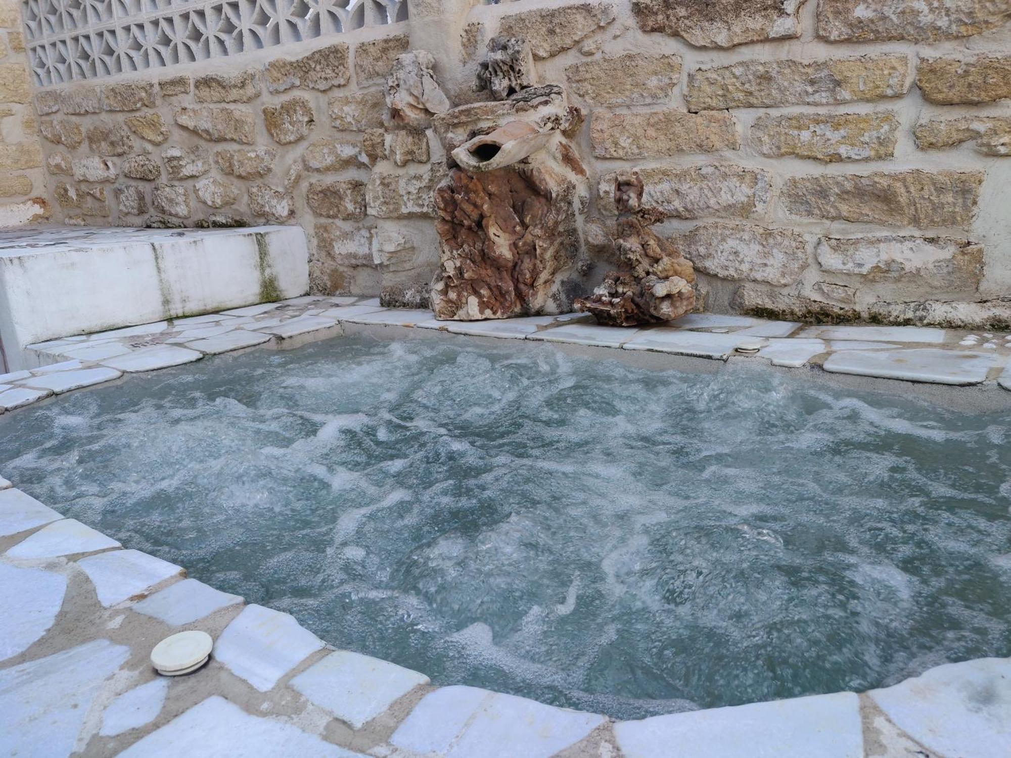 Apartamentos Casa Nino Montefrio Luaran gambar