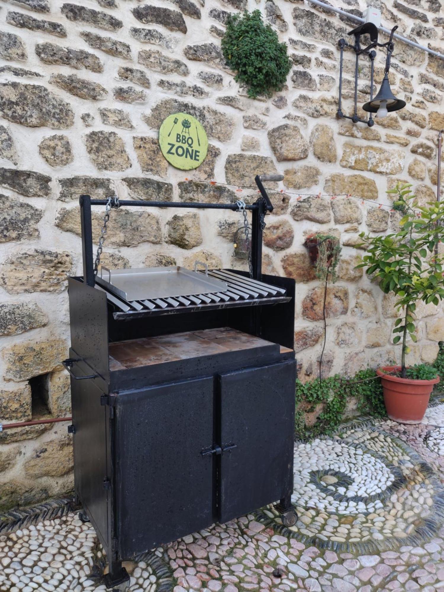 Apartamentos Casa Nino Montefrio Luaran gambar